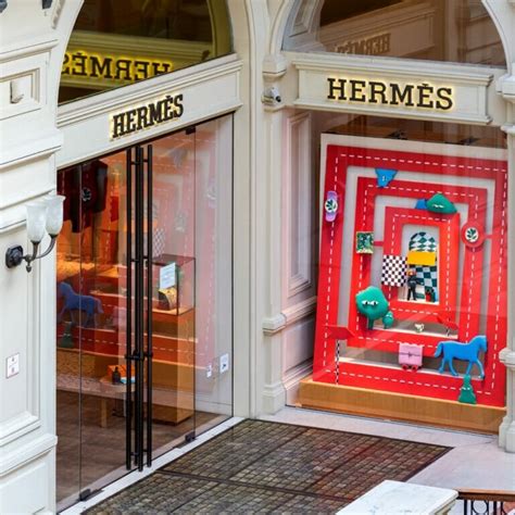 how much do hermes sales associates make